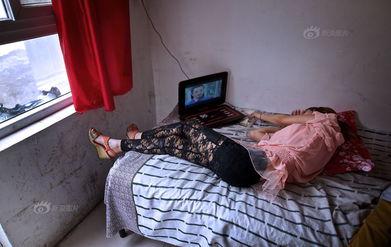 床上视频在线观看,揭秘床上视频在线观看的诱惑与风险  第2张